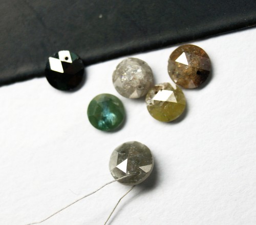 Pezzo diamante cabochon - 1,