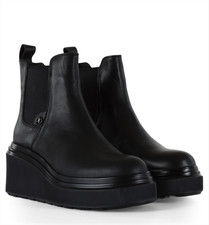 Janet & Janet Stivaletto in