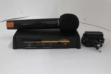 AKG UHF HT40 Microfono con