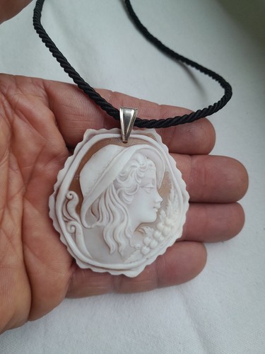 Ciondolo cammeo sardonico - ,