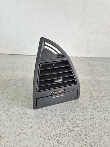 Grille aération avant gauche - avant,
