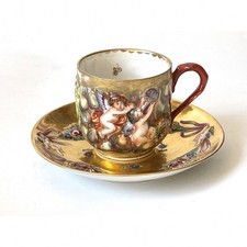 Antica tazza e piattino