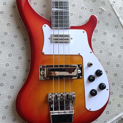 Basso elettrico personalizzato - basso,