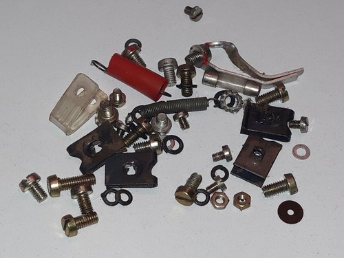 Piccoli pezzi per macchina - , a