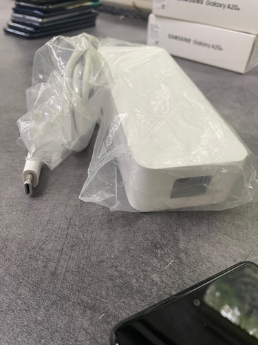 Alimentatore caricabatterie