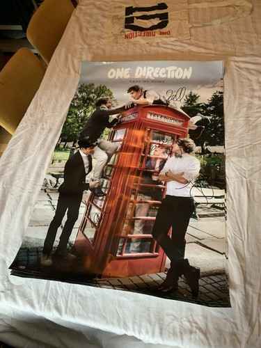 One direction hand signed - hand,