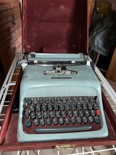 Macchina scrivere olivetti - da,