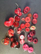 50 bottoni rossi, vari tipi