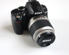 Nikon D3000 kit DSLR reflex