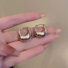 Orecchini a cerchio huggie