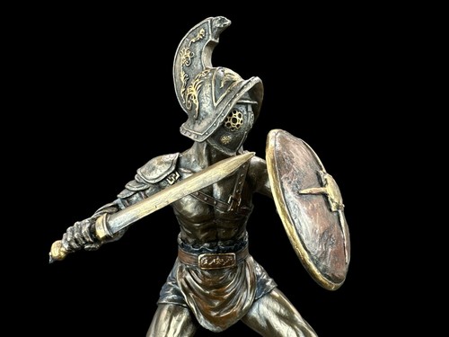 Gladiatore murmillo con spada - gladiatore,