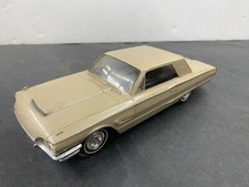 D4 AMT 1965 Ford Thunderbird