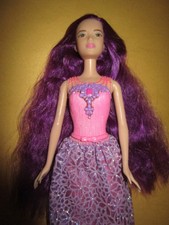 B2111) ANTICA LEA BARBIE MATTEL CAPELLI VIOLA ESTREMAMENTE LUNGHI + GONNA ORIGINALE + SCARPE
