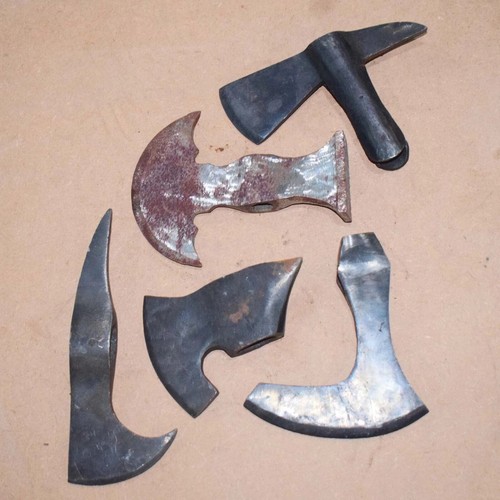 Set asce medievali armi - di,