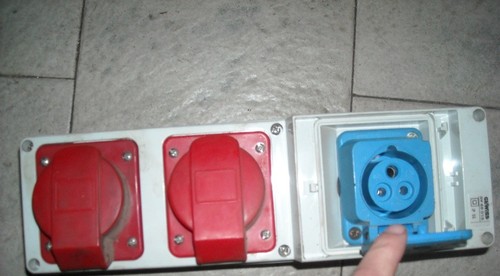Distributore corrente da - di,