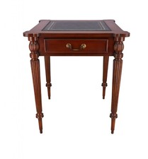 Tavolino in legno di mogano