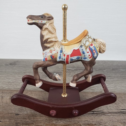 Giostra cavallo marrone