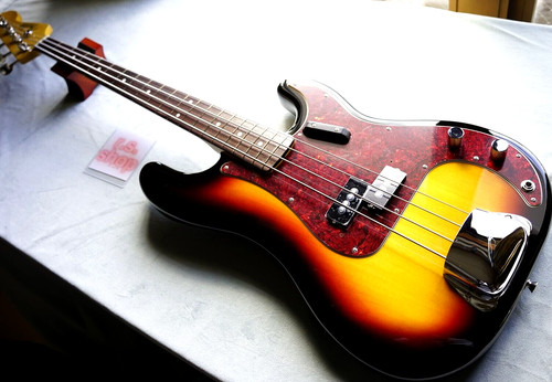 Basso elettrico fender made - basso,