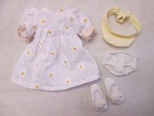 Ksenia White Daisy Dress 13"