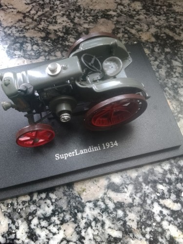 Modellino trattore super - trattore,