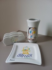 Set di oggetti in porcellana