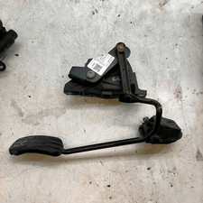 8200089851 Pedale acceleratore