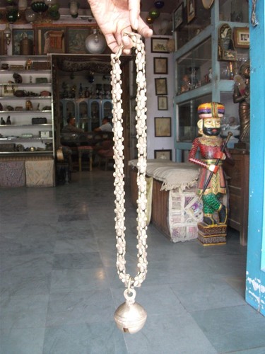 Campana mucca appesa in - appesa,