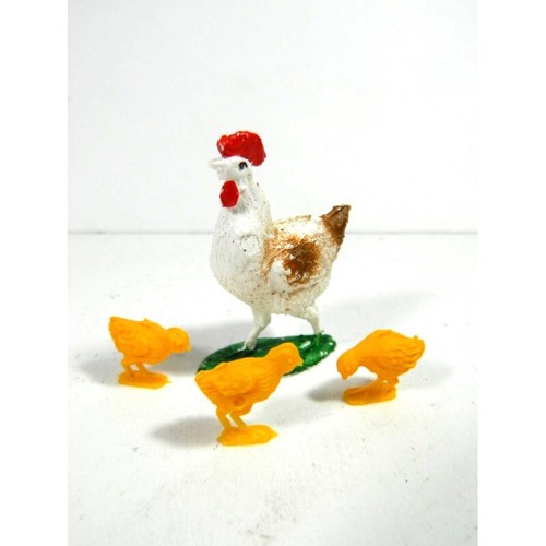 Gallina con pulcini per - gallina,