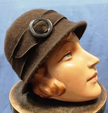 Testa di donna in gesso, manichino vintage anni 30 con cappello originale