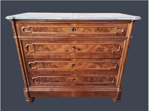 Cassettone noce con piano - in,