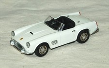 Idea3 (poi in distribuzione Old Cars) 1:43 * Ferrari 250 GT Spider California bianco