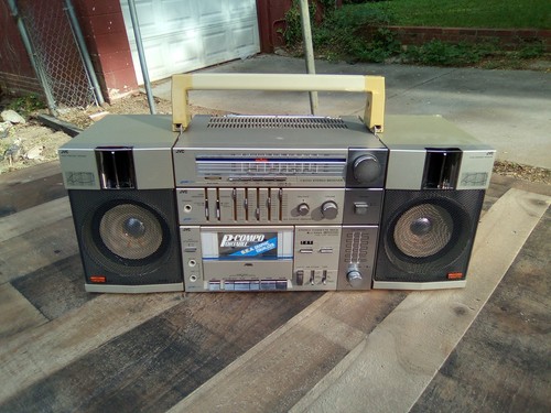 Jvc boombox r11jw anni - jvc,