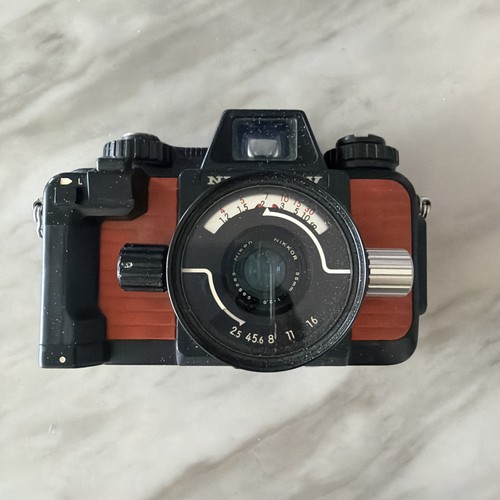 Nikon nikonos arancione - v,