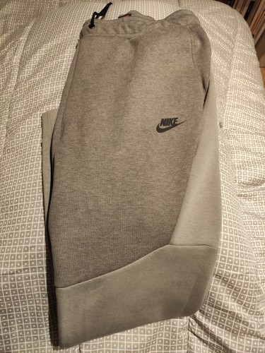 Pantalone nike tech fleece - ,