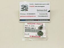 92152-0017 Originale Kawasaki x2 collarino supporto serbatoio carburante ZR 900 