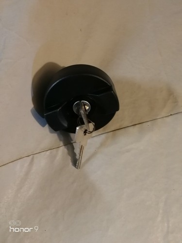 Tappo carburante vite con - vite,