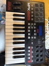 Akai MPK225 Professional Mini