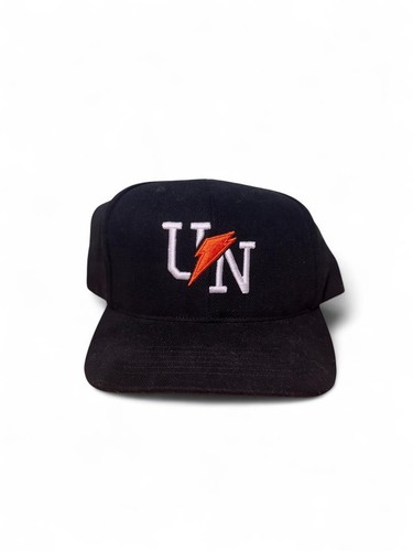 Cappello snapback ininterrotto