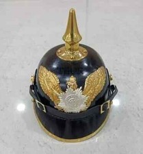 Elmetto Pickelhaube in pelle