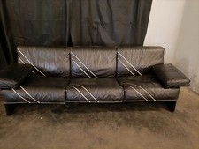 Modernariato - Divano Sormani In Pelle Nera E Strisce Bianche