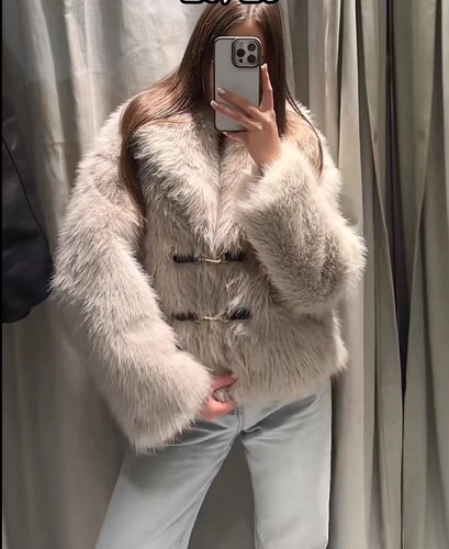 Zara cappotto corto pelliccia - zara,
