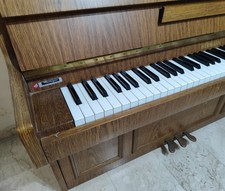 pianoforte verticale usato
