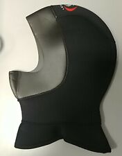 Cappuccio Ursuit in neoprene 5mm con collare per muta stagna