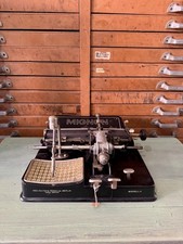 Macchina da scrivere AEG Mignon Modell 4 anni ’20-’30 raro font gotico vintage