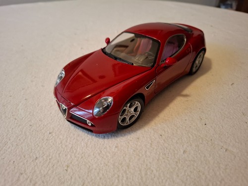 Alfa romeo centenary - 1/24,