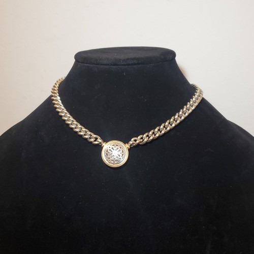 Collana corta regolabile