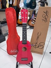 Ukulele Soprano ROSSO RED con Borsa omaggio - nuovo - Mixsound