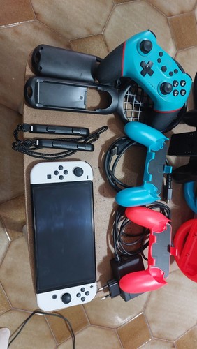 Nintendo switch modello oled - modello,