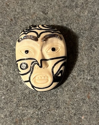 Spilla maschera viso