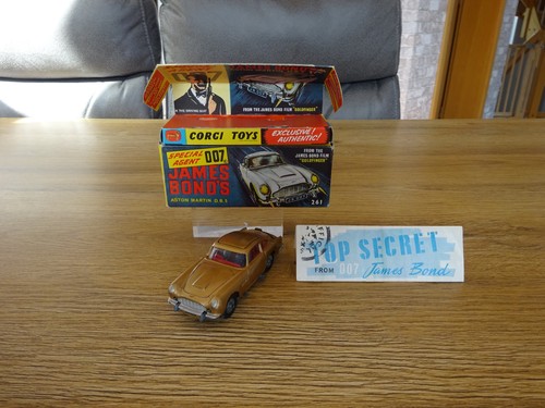 Corgi 261 james - 261, aston